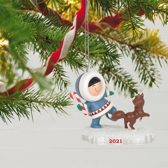 New! Frosty Friends Hallmark Keepsake Christmas Ornament 2021 Eskimo Dog Fetch - Picture 5 of 5